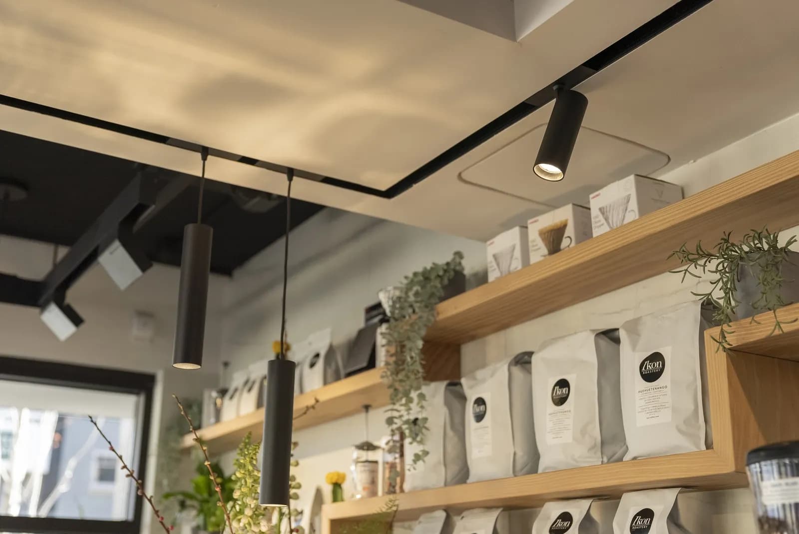 MAGfinity Track System by Centerlight for Icon Coffee SF