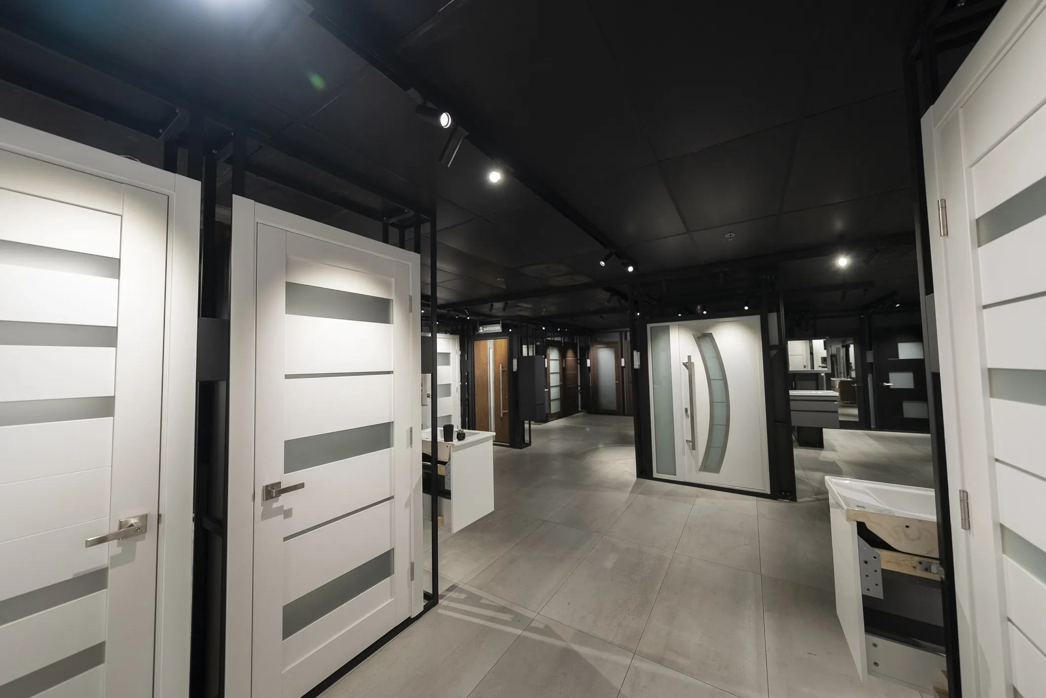 Magfinity Magnetic Track System for Doors Boutique