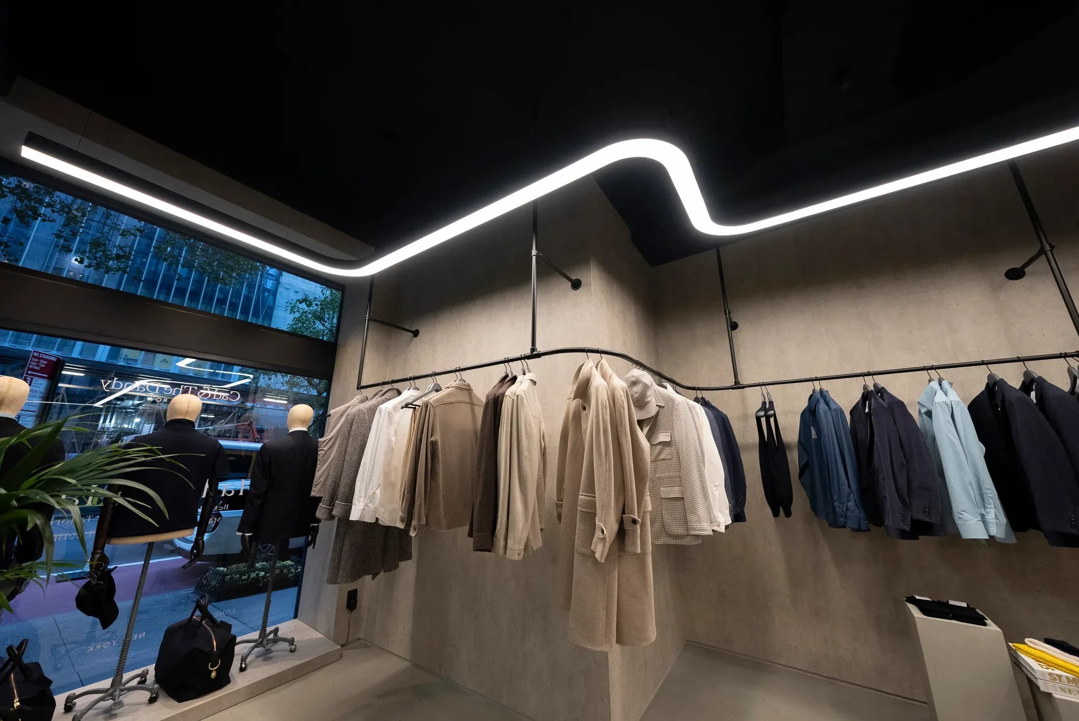 Bespoke LED Lighting Masterpiece by Centerlight in Manhattan Retail Store