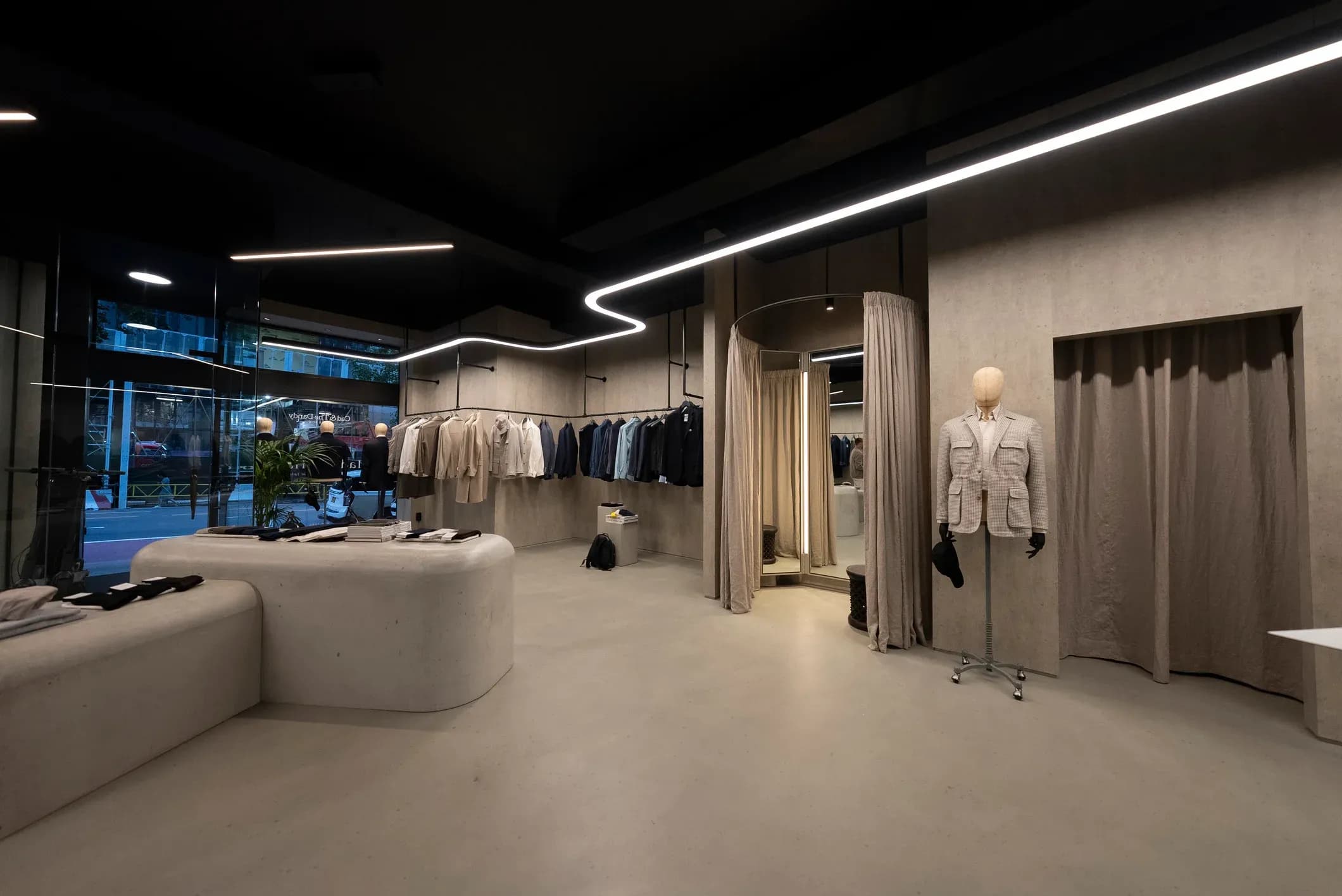 Bespoke LED Lighting Masterpiece by Centerlight in Manhattan Retail Store