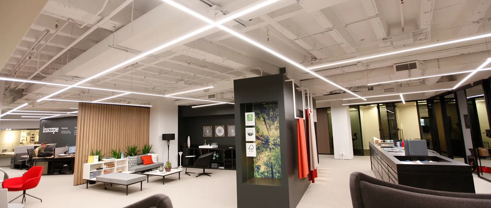 Ultramodern Linear LED Showroom Lighting Design